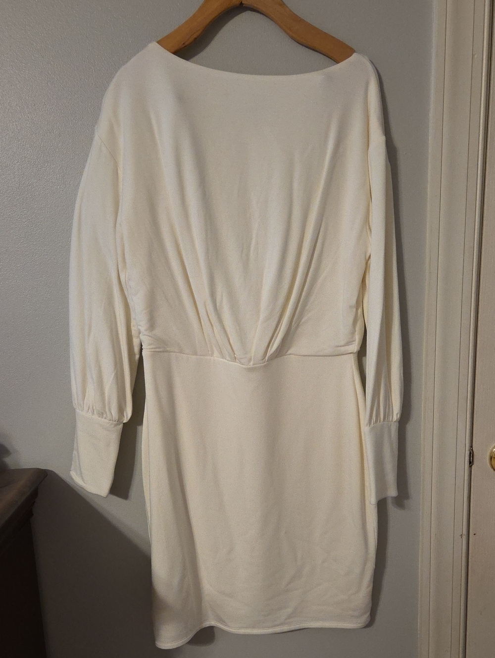 Express Cream Long-Sleeve Twist-Detail Knit Dress